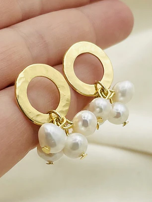 Aretes Dorados Con Racimo De Perlas