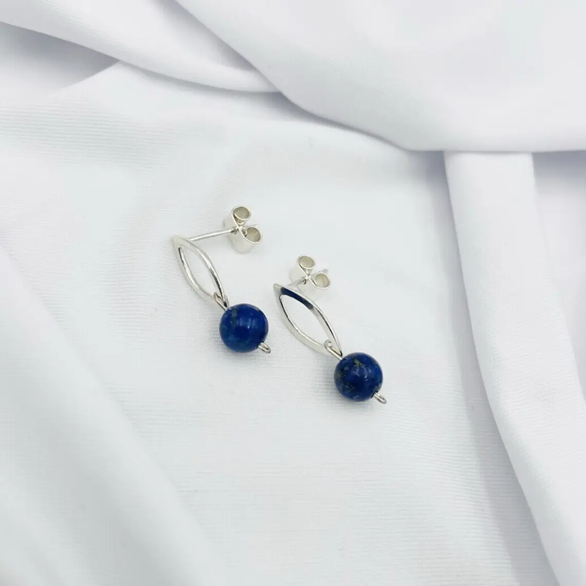 Aretes pequeños de plata y Lapislázuli 3