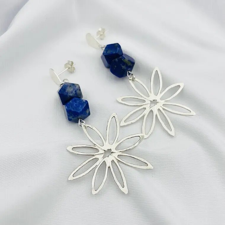 Aretes largos flor Crisantemo de plata con Lapislázuli 1