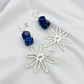 Aretes largos flor Crisantemo de plata con Lapislázuli - thumbnail 1