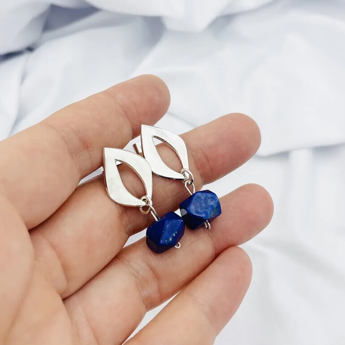 Aretes hojas de plata con piedra Lapislazuli 1