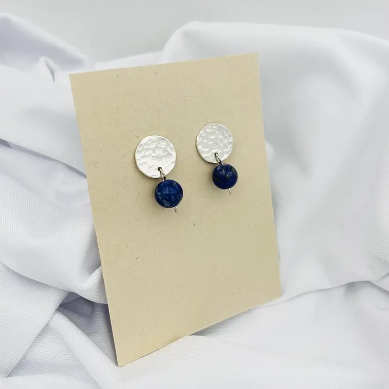 Aretes plata martillada y Lapislázuli 2
