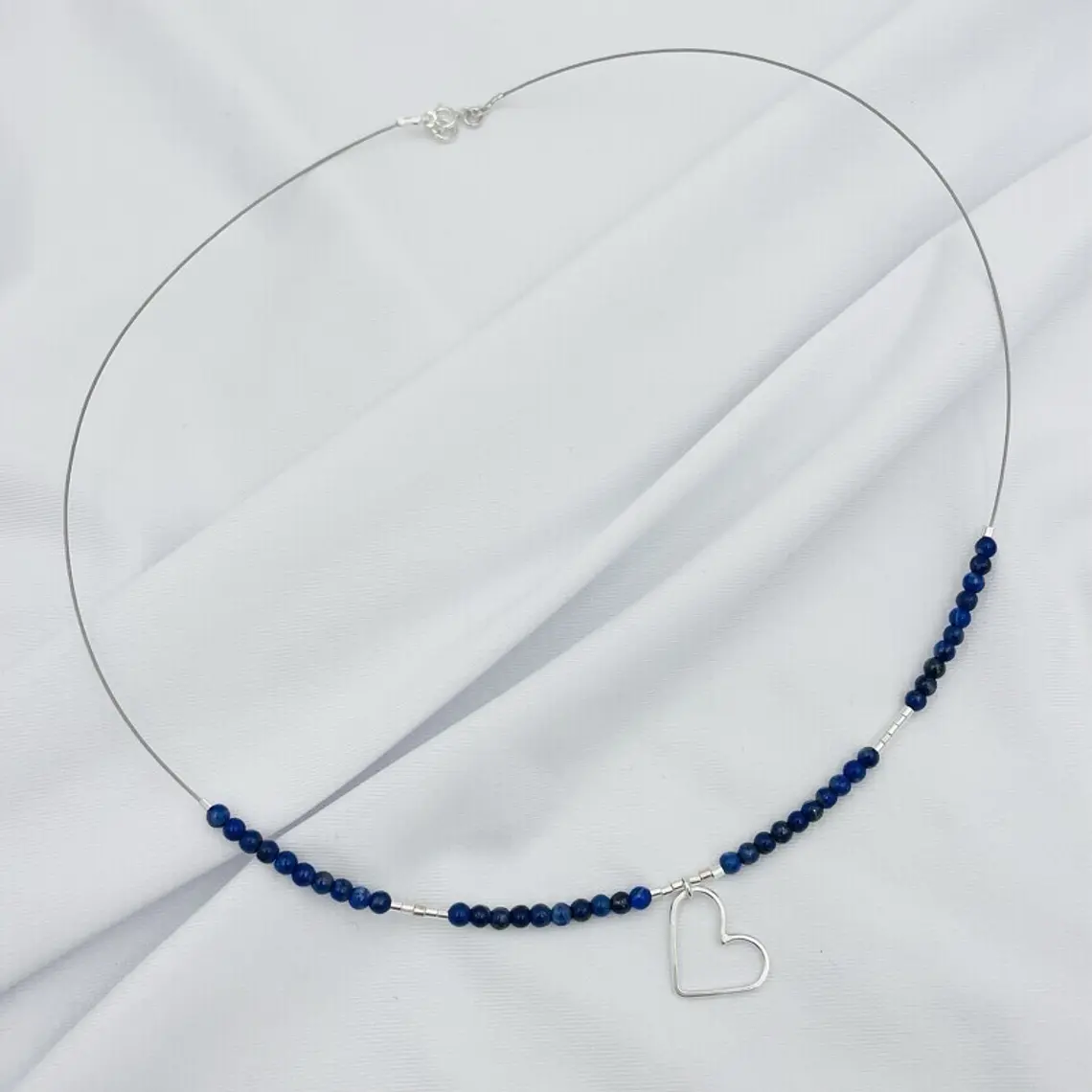 Collar Lapislázuli miniatura y Corazón de plata 1