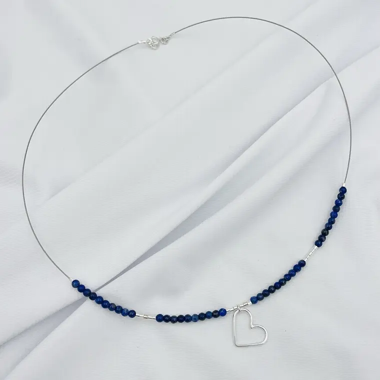 Collar Lapislázuli miniatura y Corazón de plata 1