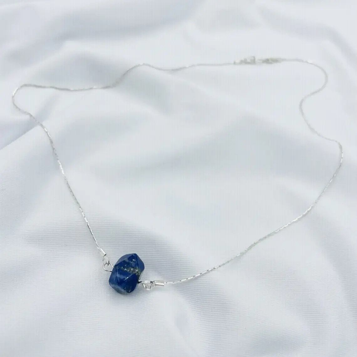 Collar solitario de plata y Lapislázuli 2