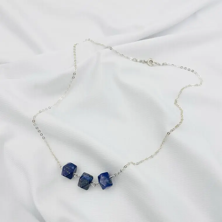 Collar cadena de plata y piedras Lapislázuli 1