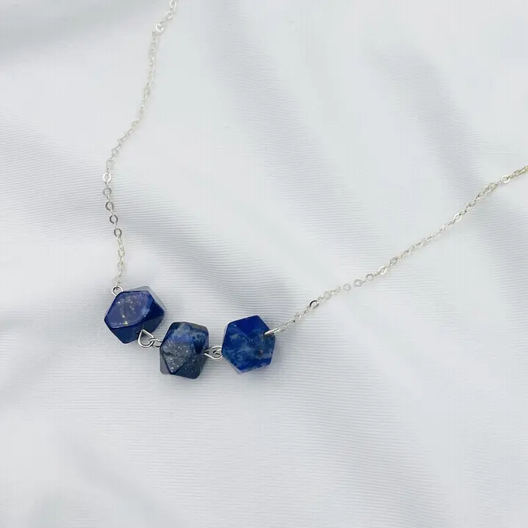 Collar cadena de plata y piedras Lapislázuli 2