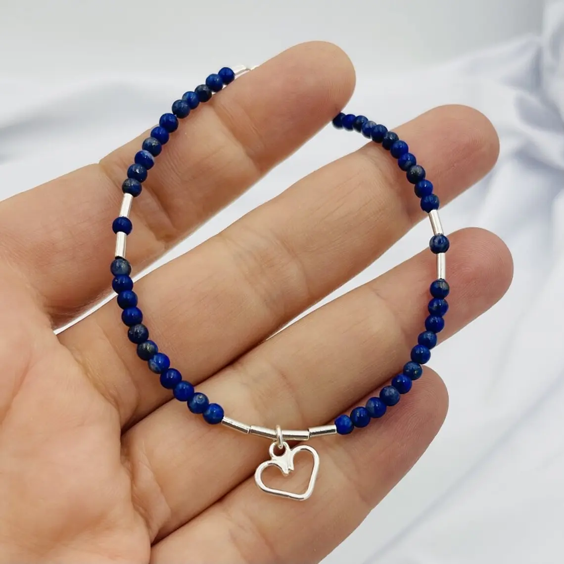 Pulsera Corazon de plata y Lapislázuli 2