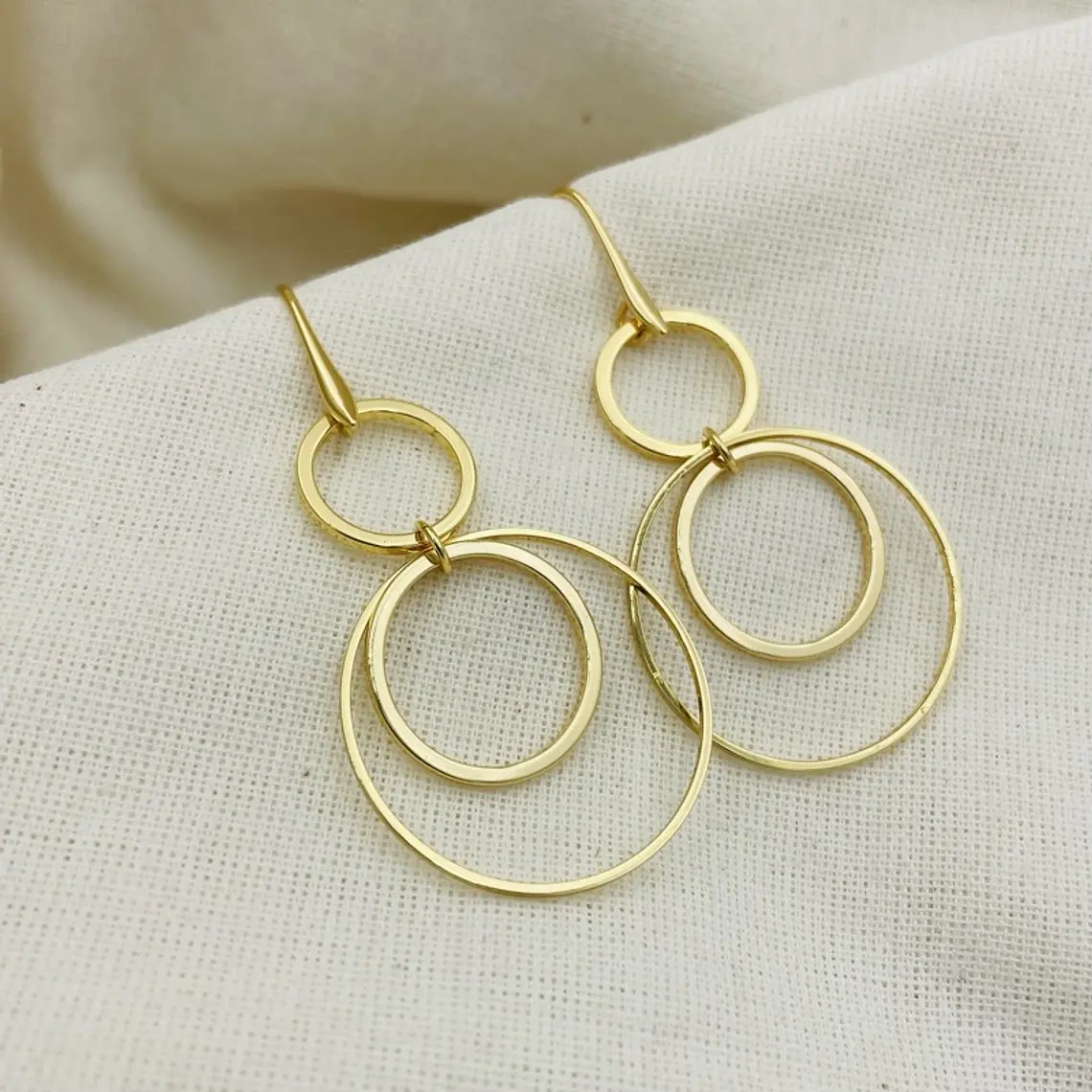 Aretes argollas doradas largos 1