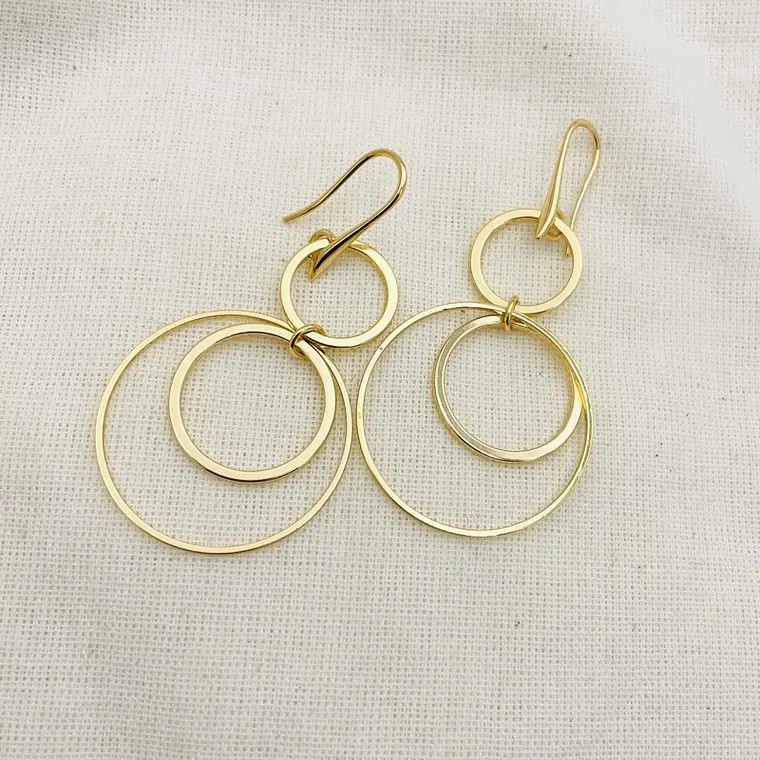 Aretes argollas doradas largos 4