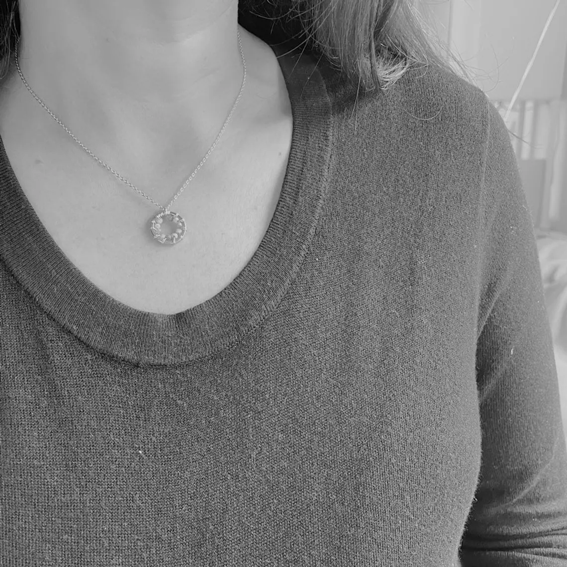 Collar dorado ¨Manzanilla¨con piedras naturales 3