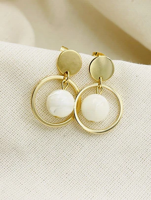 Aretes dorados con nacar y resina