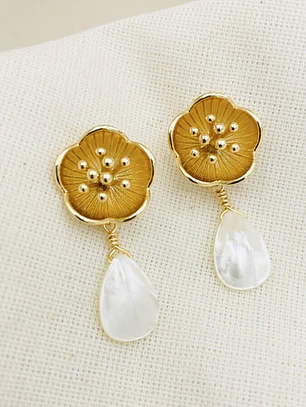 Aretes flor dorada y gota de Nácar