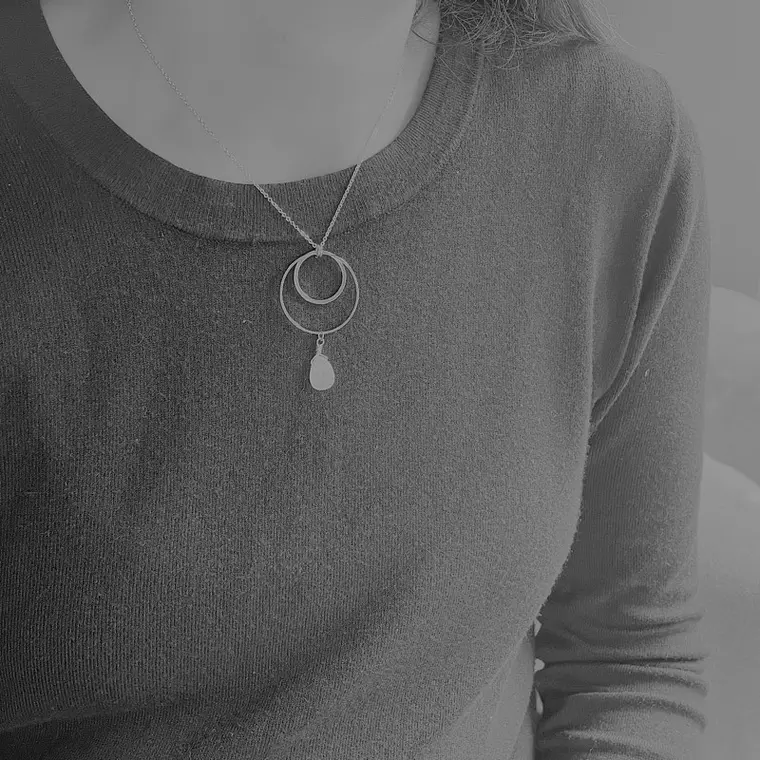 Collar argollas doradas y gota de Nacar 2