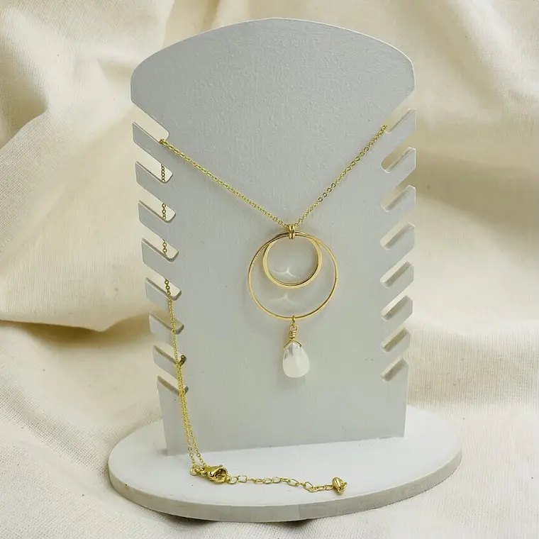 Collar argollas doradas y gota de Nacar 3
