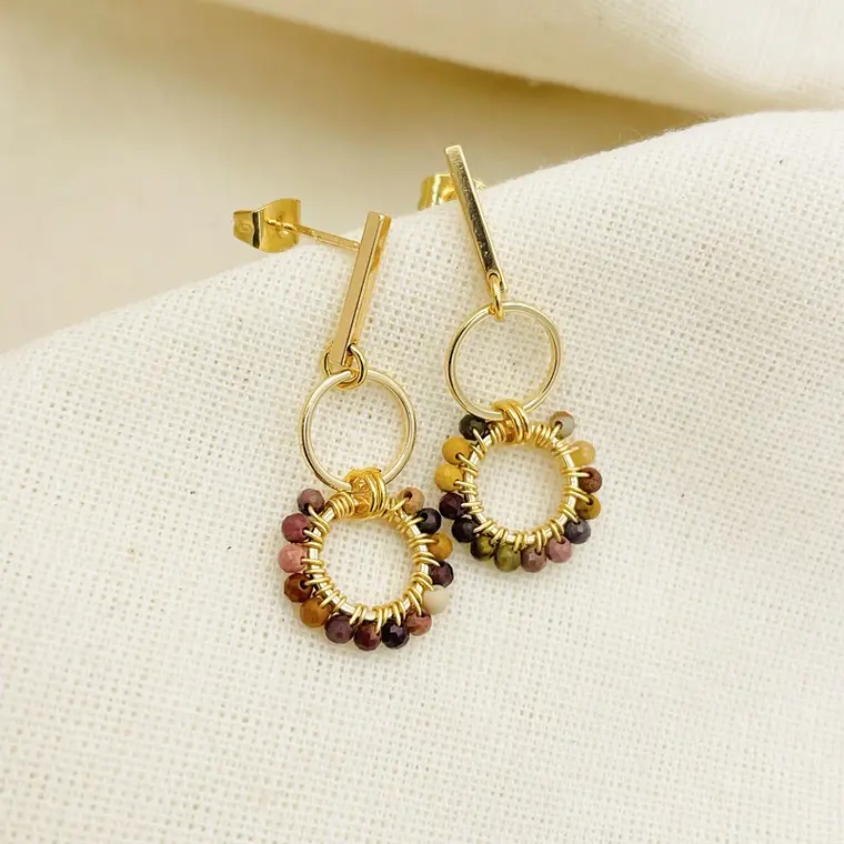 Aretes dorados ¨Camelia¨ tonos tierra 2