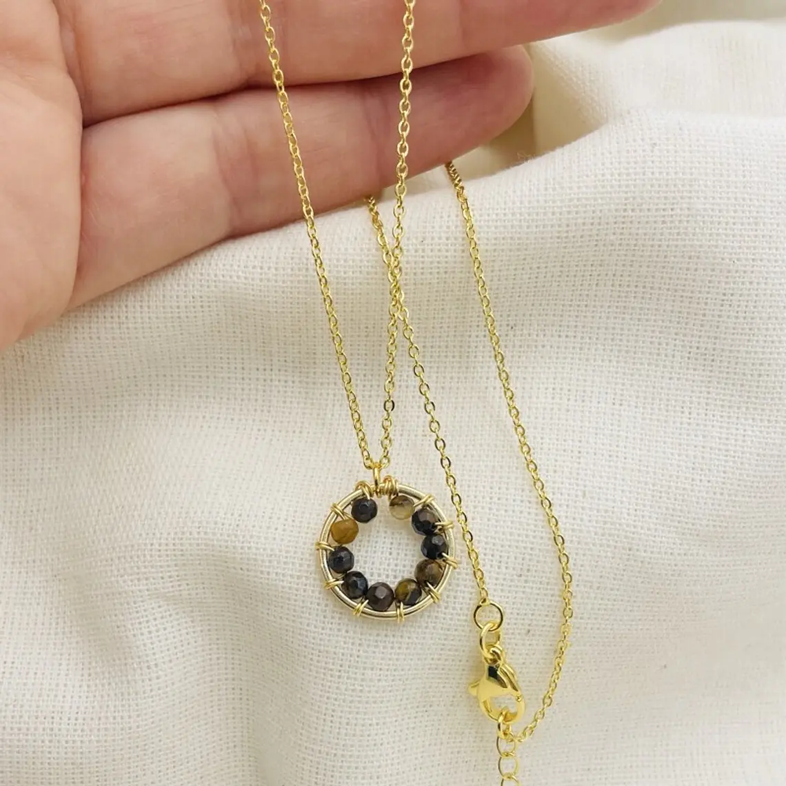Collar ¨Pompón¨ de Ojo de tigre 1
