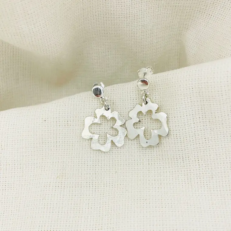 Aretes flor Trébol de plata  2