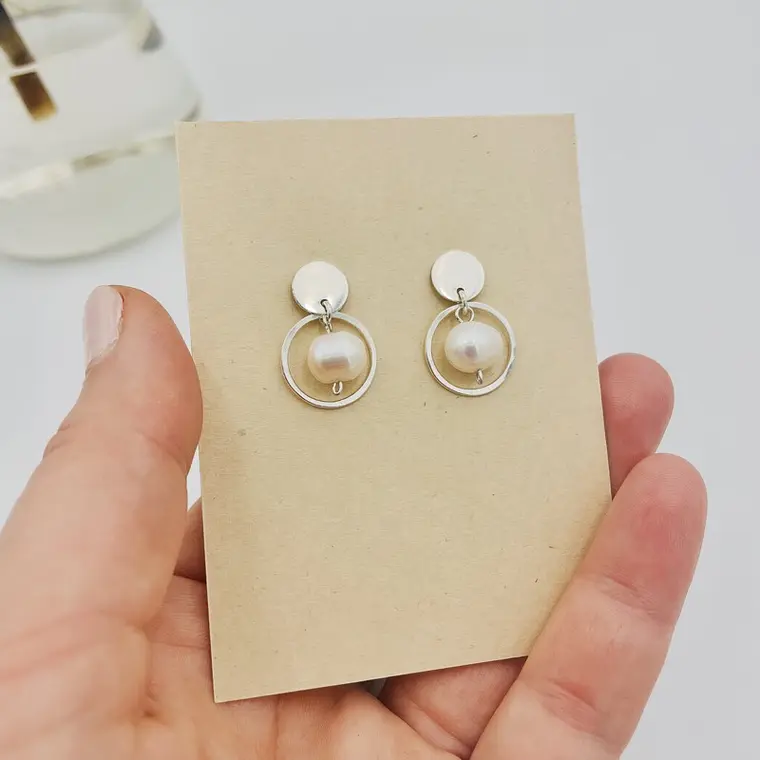 Aretes Argolla Pequeña De Plata Y Perlas 1