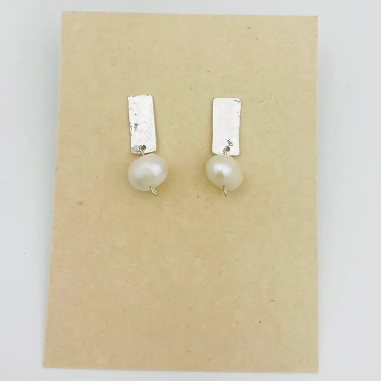 Aretes de plata con perla natural 2