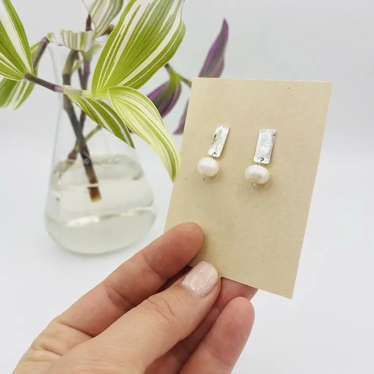 Aretes de plata con perla natural 3