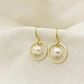 Aretes Dorados Con Argolla Y Perla De Rio - thumbnail 2