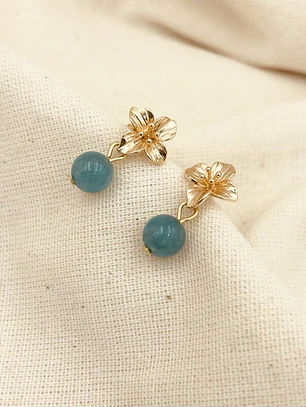 Aretes flor dorada mini con piedra Amazonita