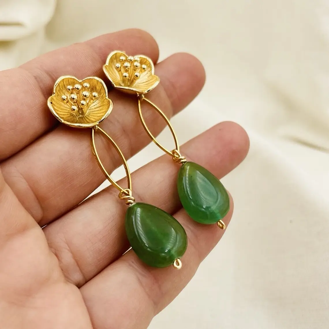 Aretes flores dorados y piedra Aventurina 2