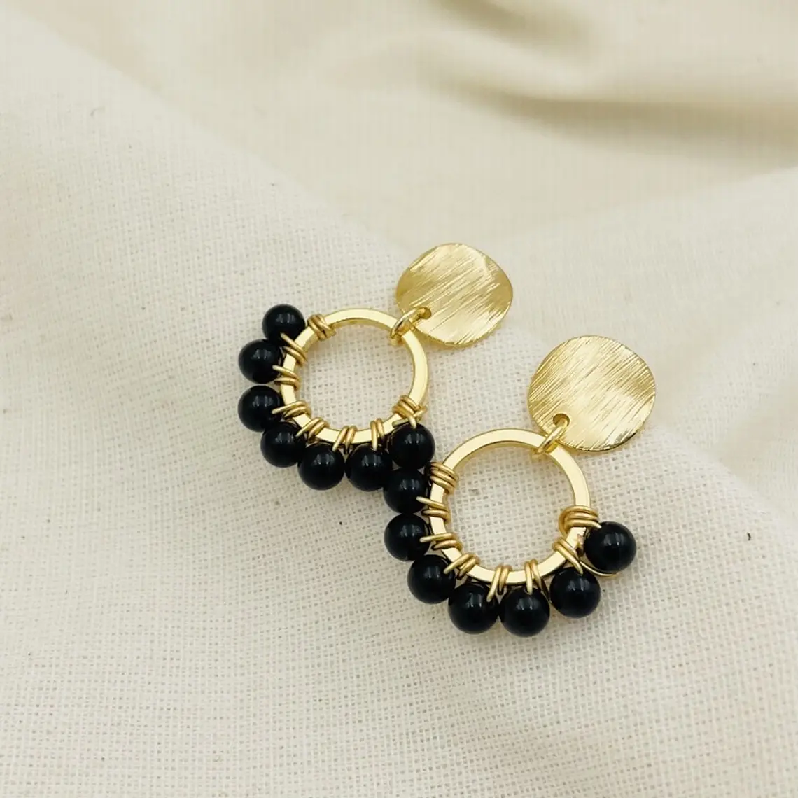 Aretes Tulipán Dorados con Obsidiana 2