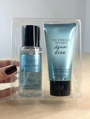 Kit Original Victoria’s Secret Aqua Kiss composto por Body Splash 75ml e Loção Hidratante 70ml