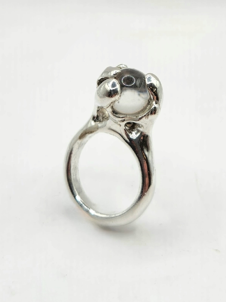 Anillo de Plata 980 con Esfera de Cuarzo Cristal