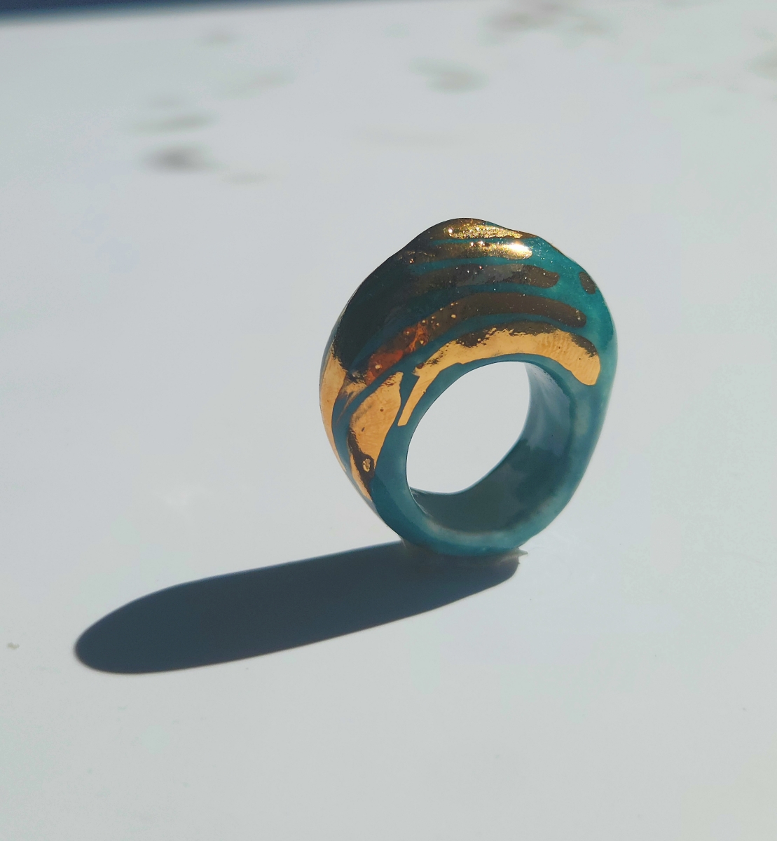 Anillo petroleo dorado