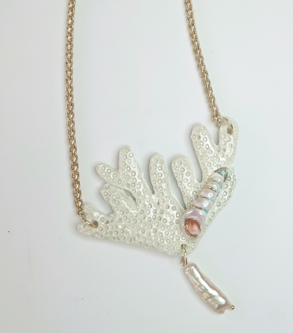Collar Coral blanco