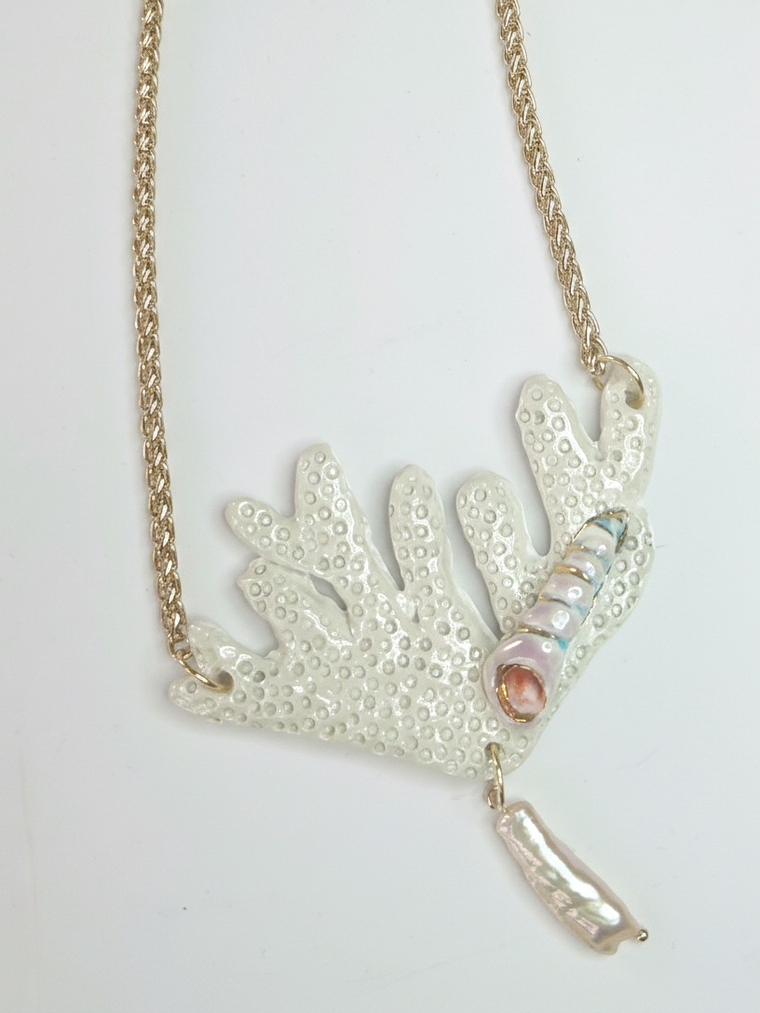 Collar Coral blanco 1