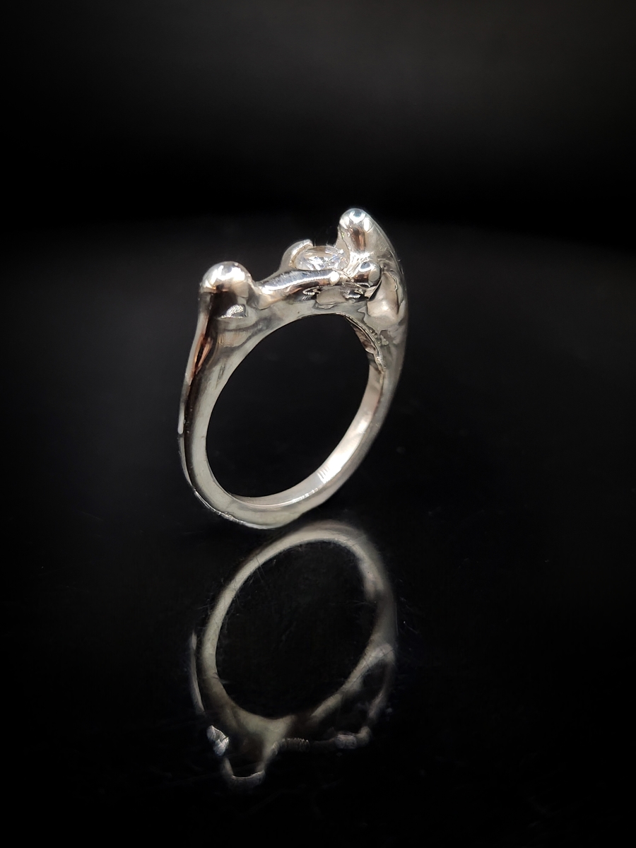Anillo alto Moizanita