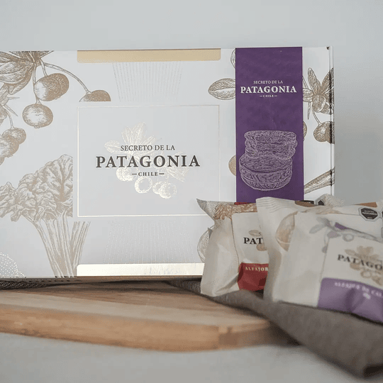 Caja Alfajores con Chocolate Amargo - Relleno Calafate y Ruibarbo – 480 g de Delicioso Sabor