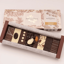 Caja Especial de 8 Barras de Chocolate Artesanal: Sabores Exclusivos y Figura Patagónica de Chocolate Macizo. 200 g