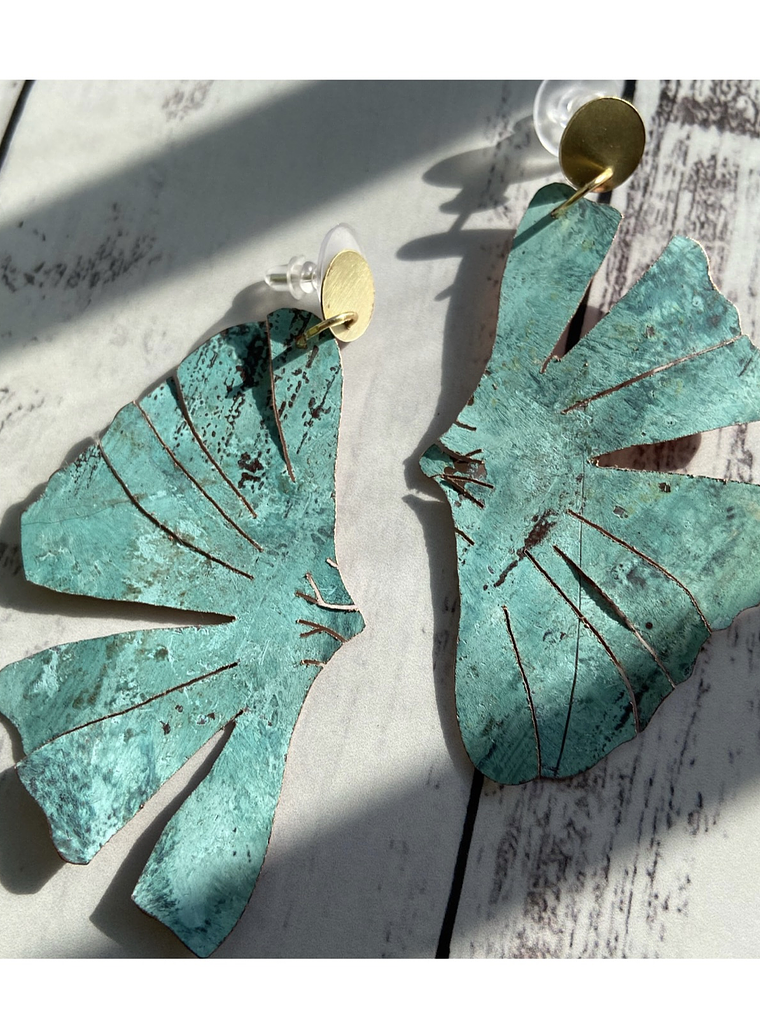 Aros o Pendientes largos de  hoja  de Gingko biloba con herraje o topo 1