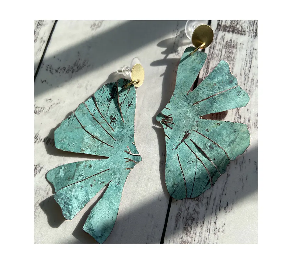 Aros o Pendientes largos de  hoja  de Gingko biloba con herraje o topo 1