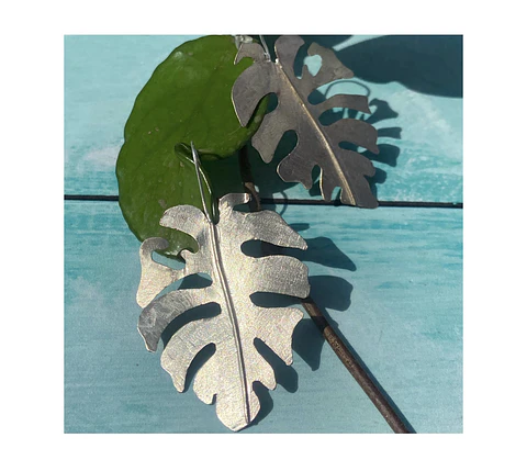 Aros  o Pendientes   "Monstera"