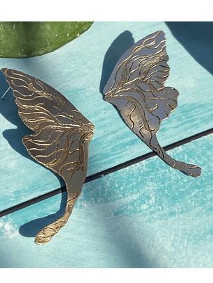 Aros o Pendientes alas grabadas doradas o plateadas