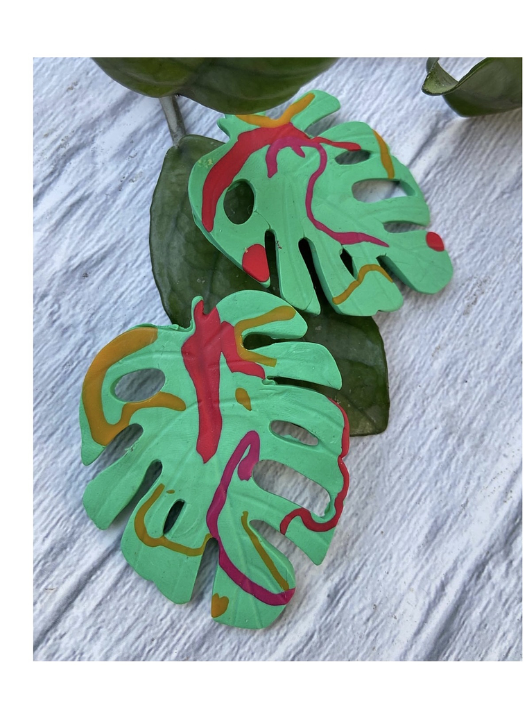 Aros Pendientes monsteras arcilla polimerica 3