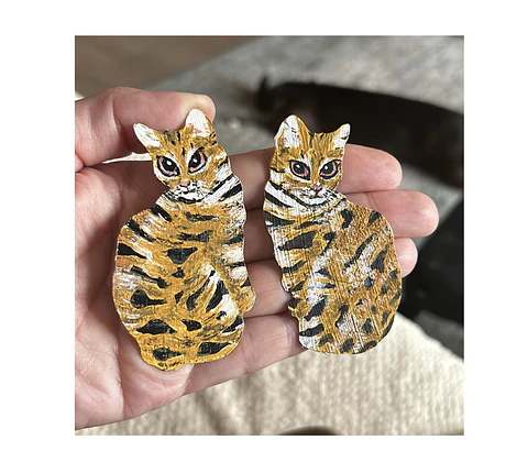 Pendientes o Aros ilustrados de gato güiña 