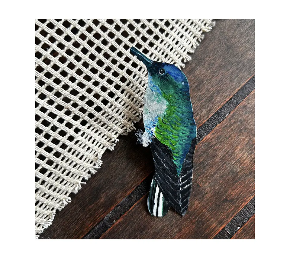 Prendedor de Fauna ilustrada “Picaflor de Juan Fernandez, hembra” 1
