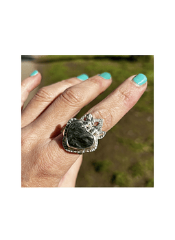 Anillo de plata con corazón de obsidiana Milagrito