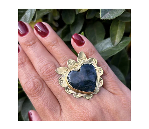 Anillo corazón tipo milagrito de ágata musgo
