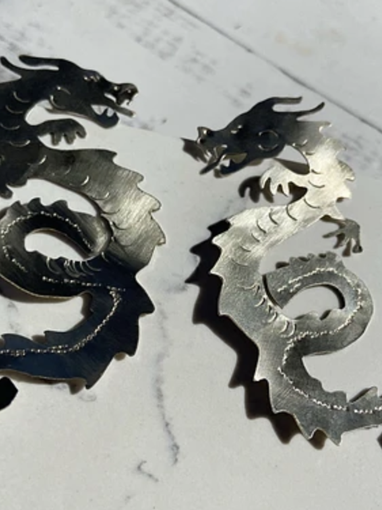 Aros o Pendientes  de Dragón    6