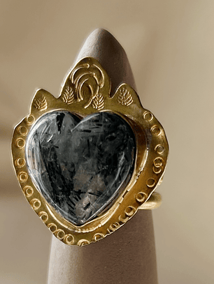 Anillo milagrito con  cuarzo turmalinado, hecho a mano adaptable