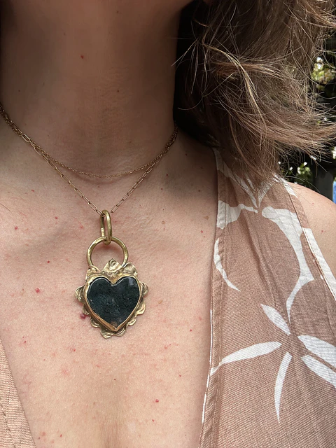 colgante agata musgo en corazón 