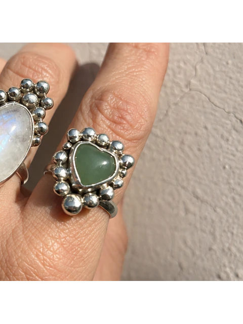 Anillo Corazón de Aventurina Verde · Plata 950. Hecho a mano